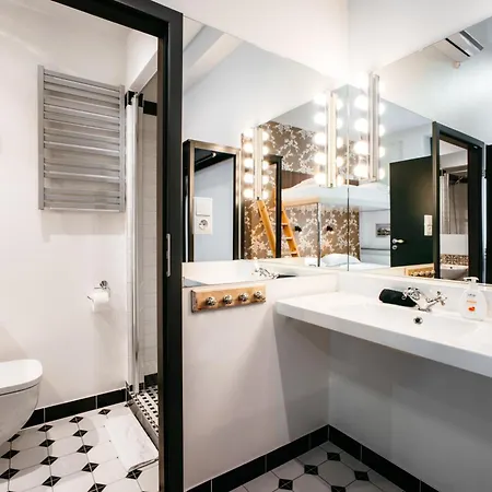 Cocorico Old Town Adults Only לינה וארוחת בוקר שצ'צ'ין