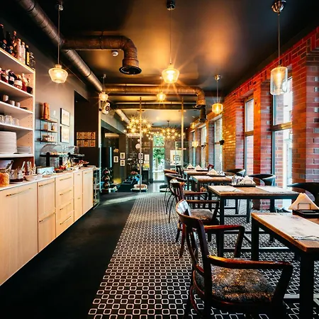 לינה וארוחת בוקר Cocorico Old Town Adults Only