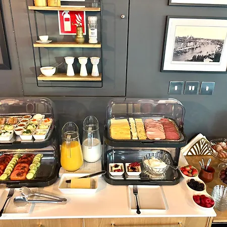 לינה וארוחת בוקר Cocorico Old Town Adults Only שצ'צ'ין