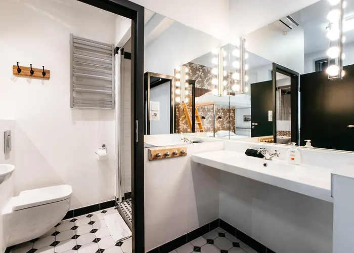 Cocorico Old Town Adults Only לינה וארוחת בוקר שצ'צ'ין