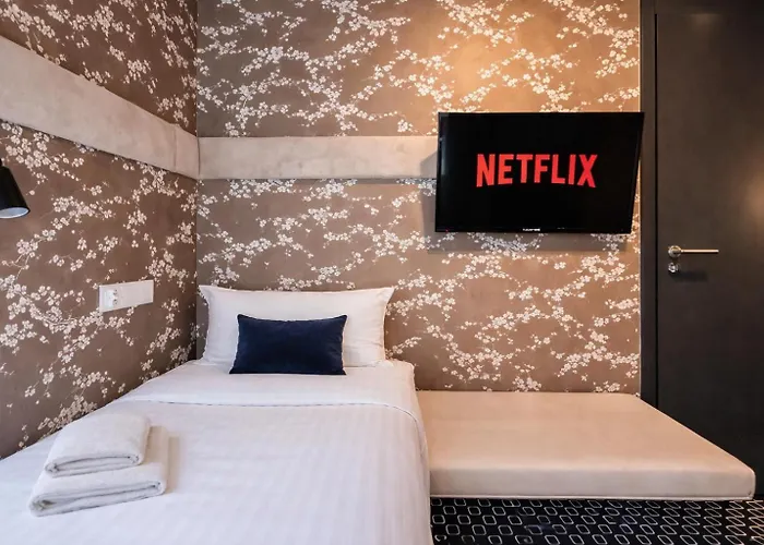 Alojamento de Acomodação e Pequeno-almoço Cocorico Old Town Adults Only